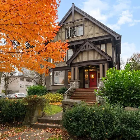 Hunter House Bed And Breakfast-3